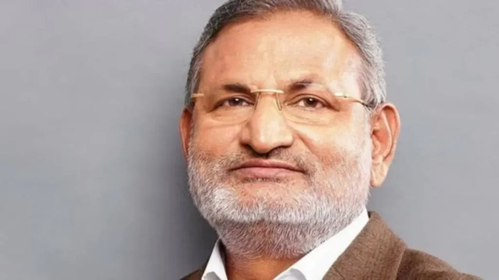 30 ఏళ్ల కిందటి కేసులో మహారాష్ట్ర మాజీ మంత్రికి రెండేళ్లు జైలు 