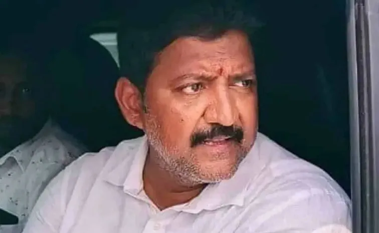 మాజీ ఎమ్మెల్యే, వల్లభనేని వంశీ అరెస్ట్
