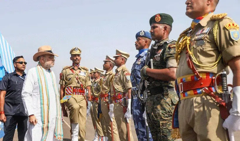 నక్సలైట్లు 4 జిల్లాలకే పరిమితం, వచ్చే మార్చికి అంతం! నక్సలైట్లు 4 జిల్లాలకే పరిమితం, వచ్చే మార్చికి అంతం!