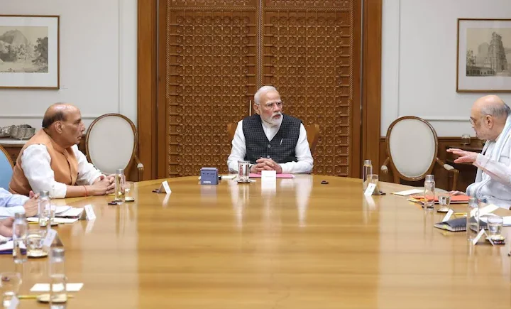 పహల్గాం ఉగ్రదాడికి ప్రతీకారంగాపాక్ పై దౌత్యపర చర్యలు