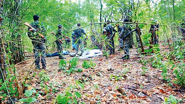 కర్రెగుట్టల్లో హిడ్మా లక్ష్యంగా గాలింపు చర్యలు కర్రెగుట్టల్లో హిడ్మా లక్ష్యంగా గాలింపు చర్యలు