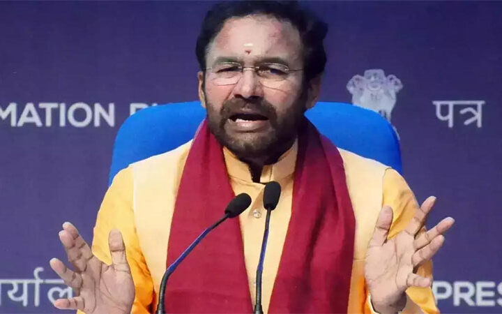 రేవంత్ బిసి రేజర్వేషన్ల ఏగవేతకే ఢిల్లీ ధర్నా!