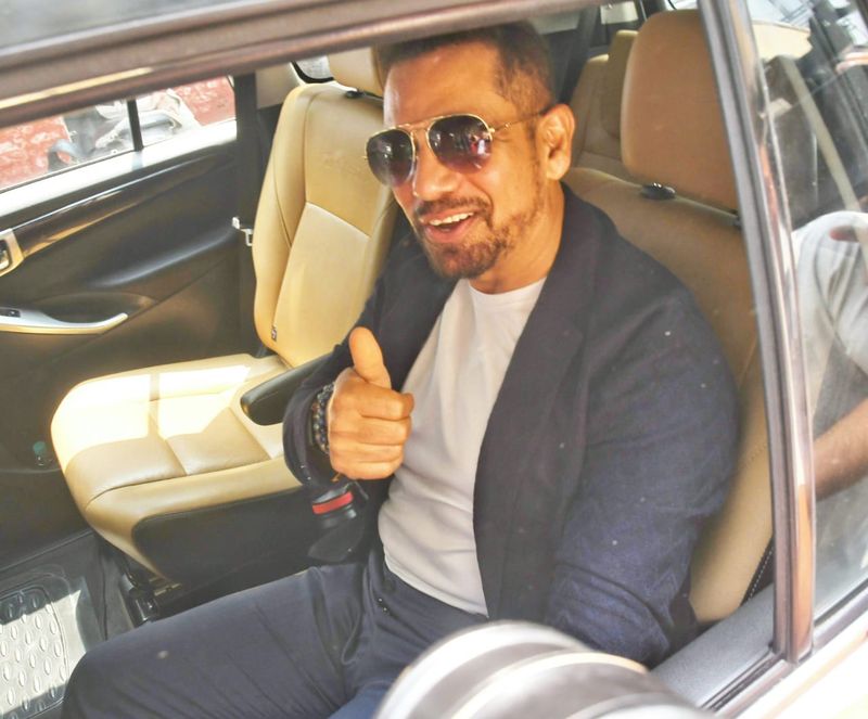 ఈడీ విచారణకు రాబర్ట్ వాద్రా