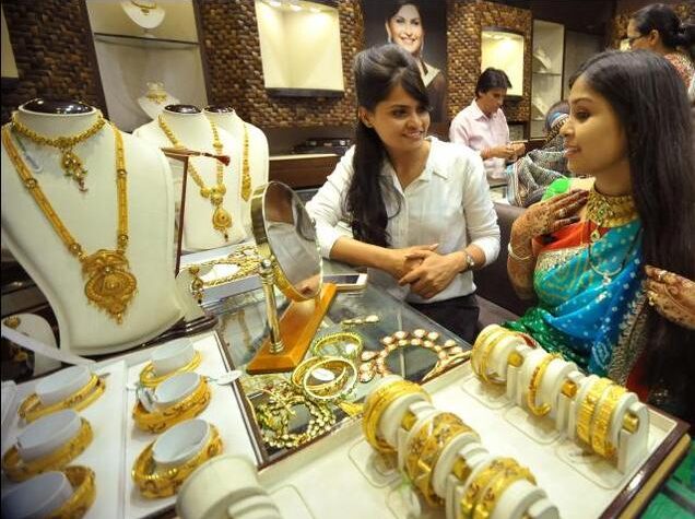 భారత్‌లో 15 శాతం తగ్గిన బంగారం డిమాండ్‌