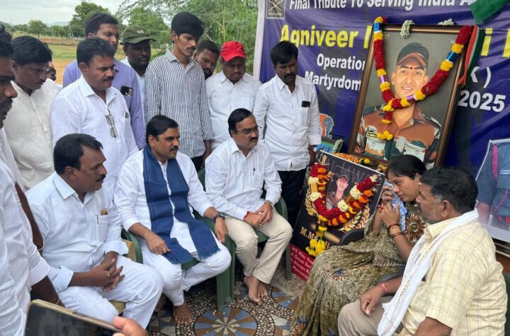 రాష్ట్ర స్థాయి మురళి నాయక్ “యువ పురస్కారం” ప్రకటించాలి
