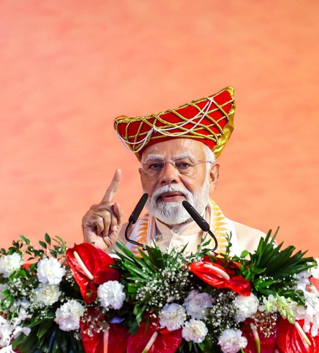 సిందూరం నారీ శక్తి జాతీయ వీరత్వానికి చిహ్నం సిందూరం నారీ శక్తి జాతీయ వీరత్వానికి చిహ్నం