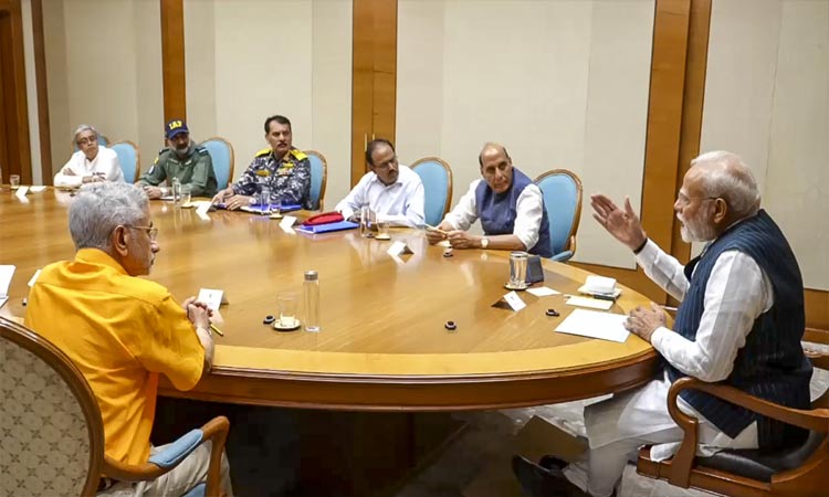 ఇకపై ఏ ఉగ్రచర్య జరిగినా యుద్ధంగానే పరిగణిస్తాం ఇకపై ఏ ఉగ్రచర్య జరిగినా యుద్ధంగానే పరిగణిస్తాం