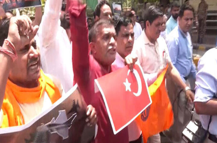 తుర్కియేకు వ్యతిరేకంగా ఎస్ జె ఎం  నిరసన ప్రదర్శన