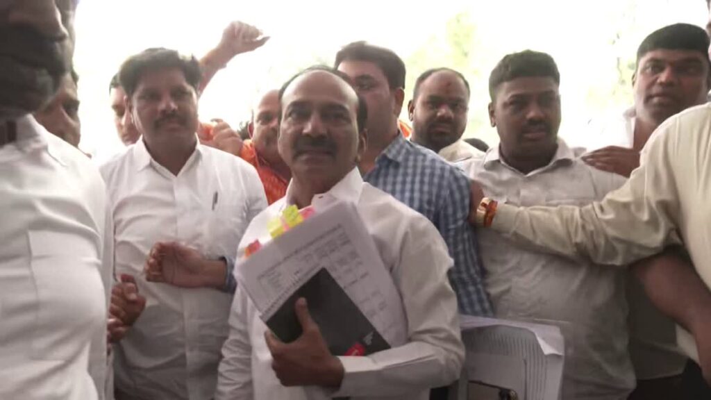 కాళేశ్వరం సమాచారం అంతా కేసీఆర్, హరీష్ రావు వద్దే!