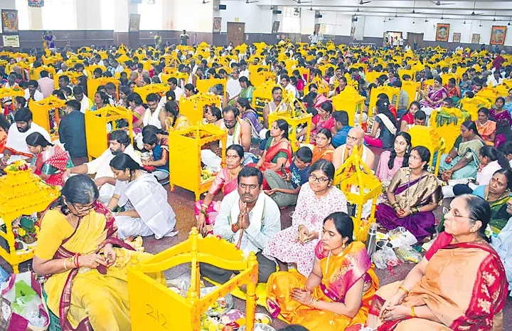 యాదగిరిగుట్ట ఆలయంలో వ్రతం ధరలు పెంపు
