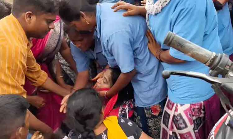 భద్రాద్రి ఈవోపై కబ్జాదారుల దాడి