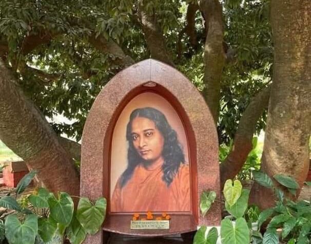 అంధకారాన్ని పోగొట్టి జ్ఞానోదయం కలిగించేవాడే గురువు