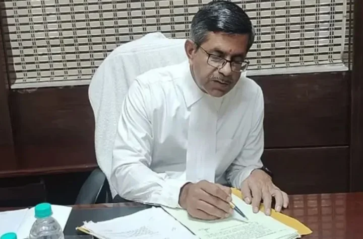 హైకోర్టు కొత్త సీజేగా జస్టిస్ అపరేష్ కుమార్‌ సింగ్