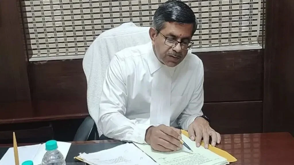 హైకోర్టు కొత్త సీజేగా జస్టిస్ అపరేష్ కుమార్‌ సింగ్