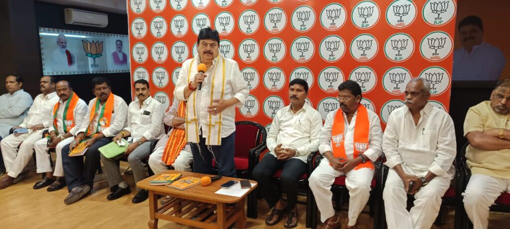 రానున్న స్థానిక సంస్థల ఎన్నికల్లో బీసీలకే పెద్దపీట రానున్న స్థానిక సంస్థల ఎన్నికల్లో బీసీలకే పెద్దపీట
