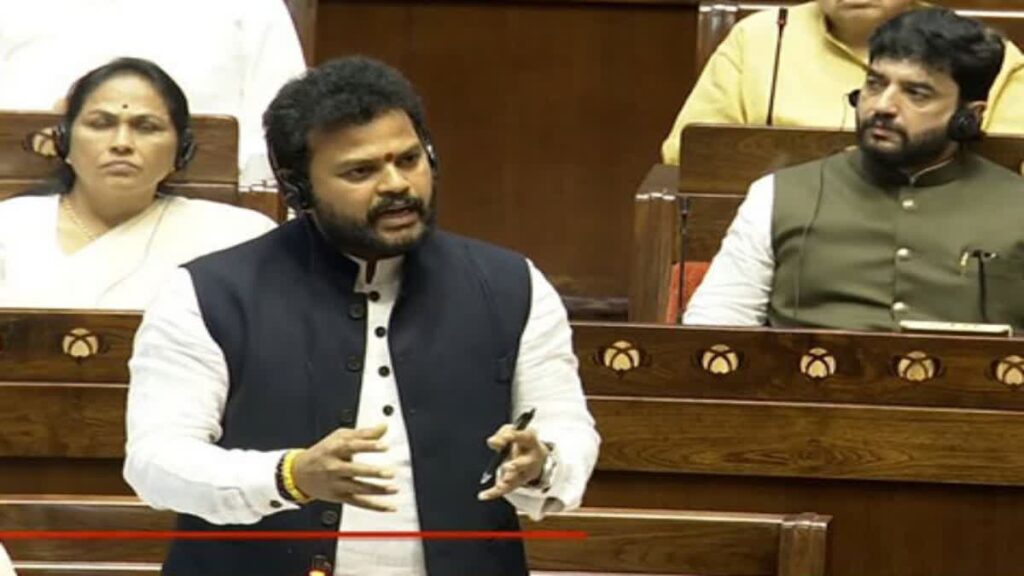 విమాన ప్రమాదంపై నిబంధనల ప్రకారమే దర్యాప్తు విమాన ప్రమాదంపై నిబంధనల ప్రకారమే దర్యాప్తు
