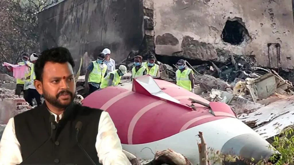 విమాన ప్రమాదంపై విదేశీ మీడియా కథనాలపై కేంద్ర మంత్రి ఆగ్రహం