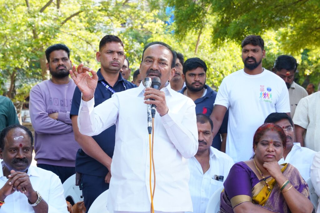 విశ్వనగరం అంటే హైటెక్ సిటీ కాదు
