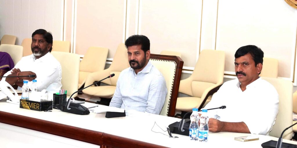 కేంద్రంపై నెట్టి బిసి రేజర్వేషన్లలపై చేతులెత్తేసిన రేవంత్ కేంద్రంపై నెట్టి బిసి రేజర్వేషన్లలపై చేతులెత్తేసిన రేవంత్