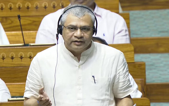ఆన్‌లైన్‌ బెట్టింగ్‌ చేస్తే కోటి రూపాయల జరిమానా