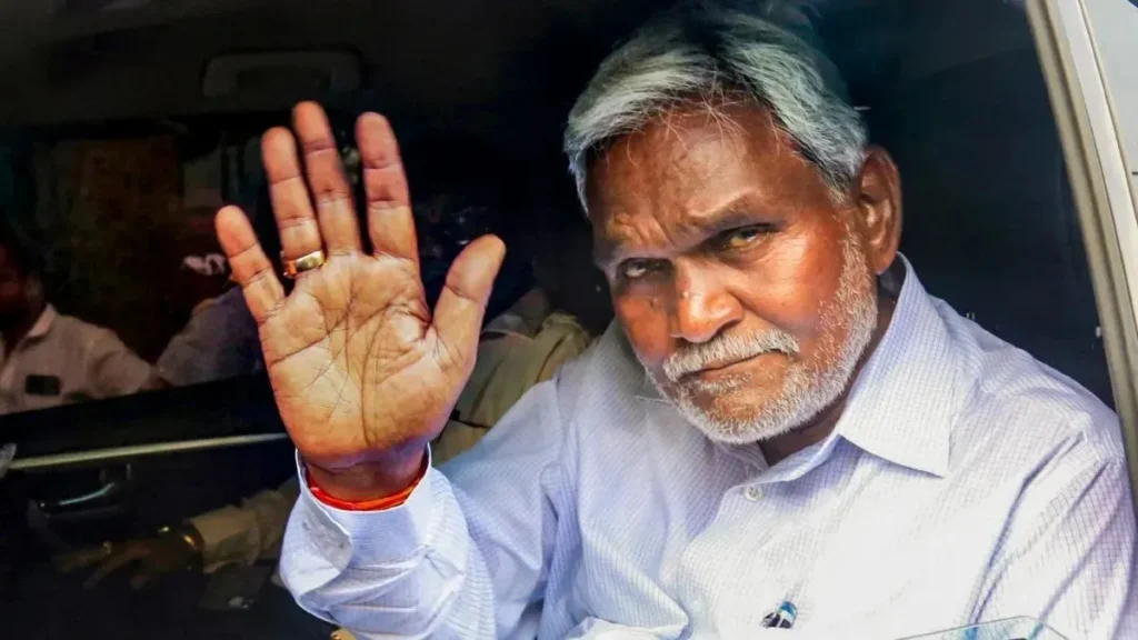 జార్ఖండ్‌ మాజీ సీఎం చంపాయ్‌ సోరెన్‌కు గృహ నిర్బంధం