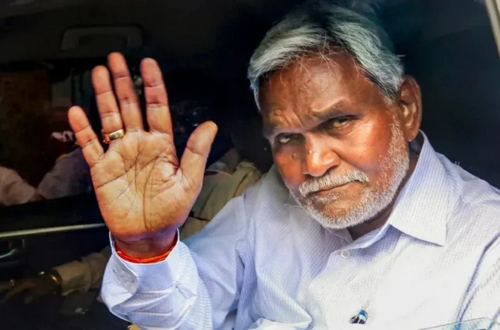 జార్ఖండ్‌ మాజీ సీఎం చంపాయ్‌ సోరెన్‌కు గృహ నిర్బంధం