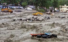 రుద్ర‌ప్ర‌యాగ్‌, చ‌మోలీ జిల్లాల్లో శిథిలాల్లో అనేక కుటుంబాలు