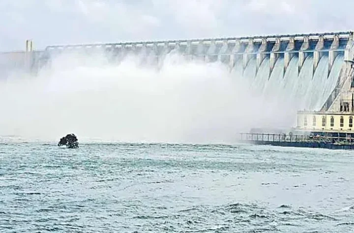 భద్రాచలం దగ్గర గోదావరి ఉధృతి