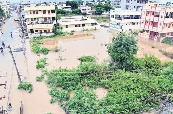 తెలంగాణాలో వరద పరిస్థితులపై రాజ్‌నాథ్, నడ్డా ఆరా!