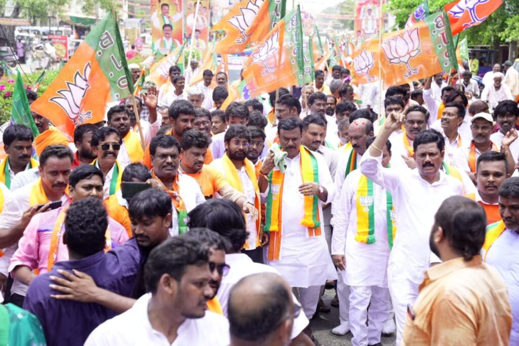 సమస్యల పరిష్కార వేదికగా  బీజేపీ కార్యాలయం 