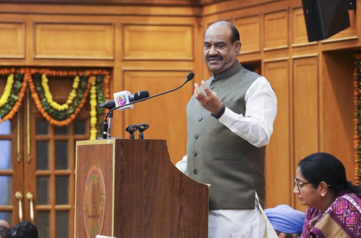 చట్టసభల గౌరవం క్షీణించడం ఆందోళనకరం