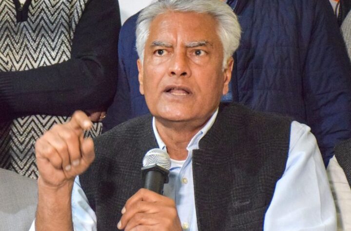 ఆప్ నేత మనీష్ సిసోడియాపై ఈసీకి బిజెపి ఫిర్యాదు