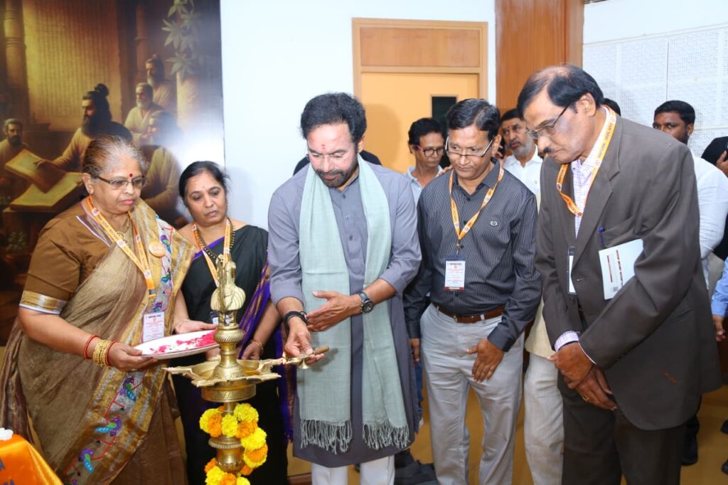 ఆయుర్వేద పద్ధతులను, యోగాను అణచి వేసే కుట్ర ఆయుర్వేద పద్ధతులను, యోగాను అణచి వేసే కుట్ర