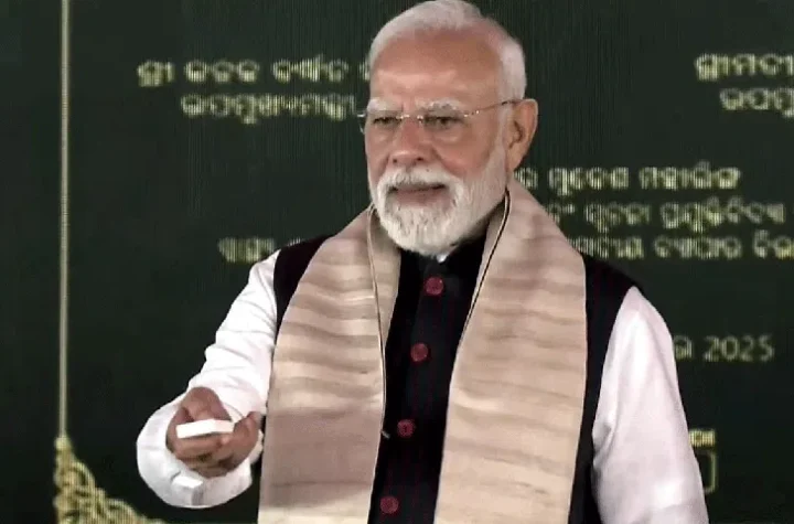 బీఎస్ఎన్ఎల్ స్వ‌దేశీ 4జీ నెట్వ‌ర్క్ ప్రారంభించిన ప్ర‌ధాని మోదీ