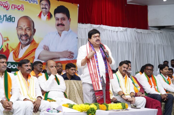 బీఆర్‌ఎస్, కాంగ్రెస్ పార్టీలు అన్నదమ్ముల్లాంటివి