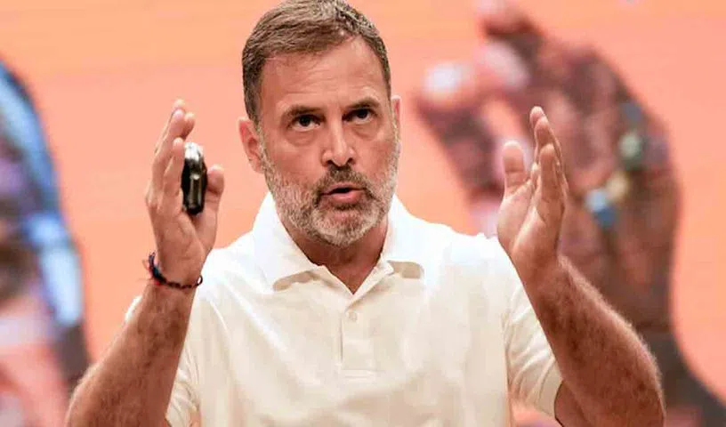 ప్రెస్ మీట్ లో ఫోన్ నెంబర్ ఇచ్చి చిక్కుల్లో రాహుల్! ప్రెస్ మీట్ లో ఫోన్ నెంబర్ ఇచ్చి చిక్కుల్లో రాహుల్!