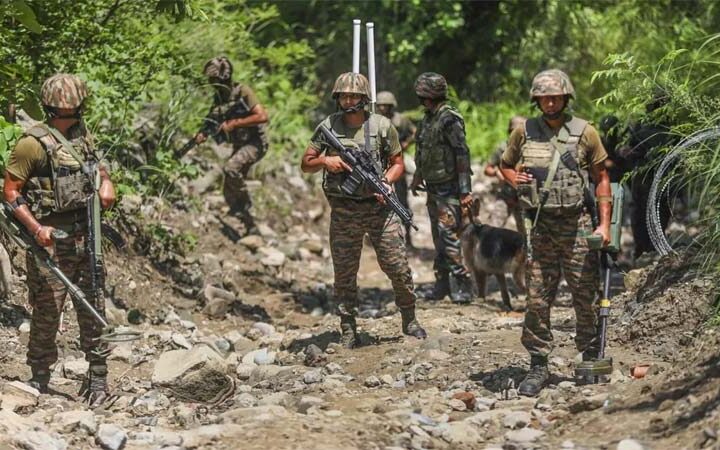 సరిహద్దుల్లో 120 మంది సాయుధ ఉగ్రవాదులు!