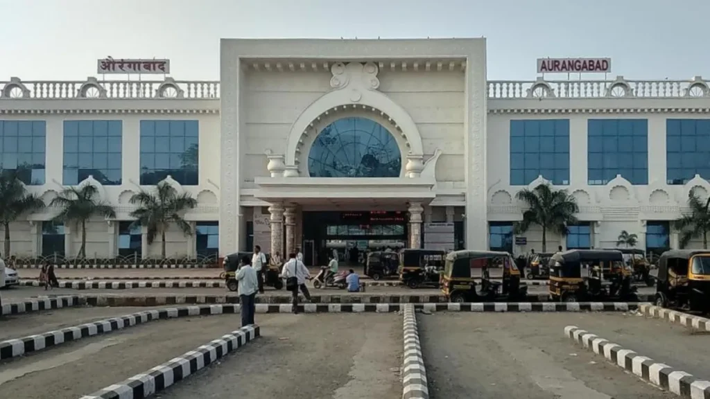 ఛత్రపతి శంభాజీనగర్ రైల్వే స్టేషన్‌గా ఔరంగాబాద్