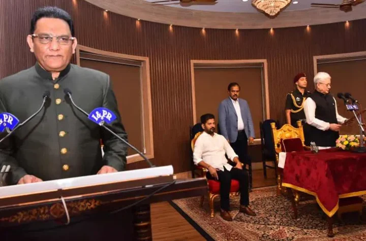 మంత్రిగా అజారుద్దీన్ ప్రమాణ స్వీకారం