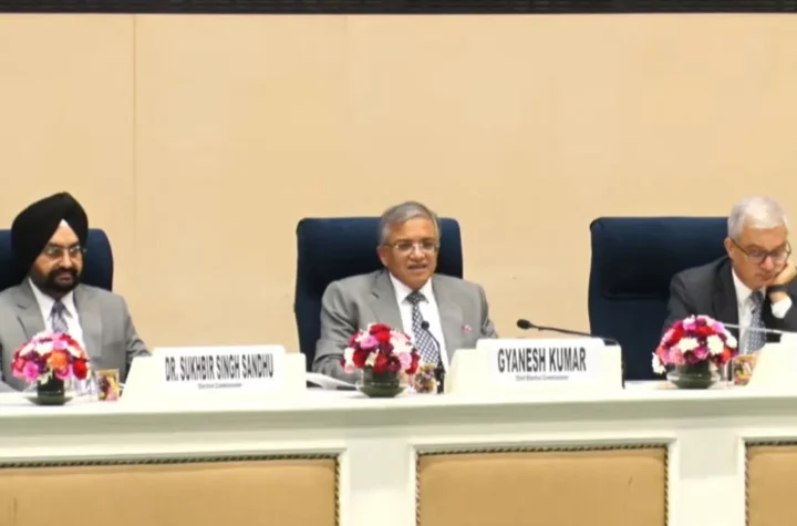 బిహార్​లో నవంబర్ 6, 11 తేదీల్లో పోలింగ్, 14న కౌంటింగ్
