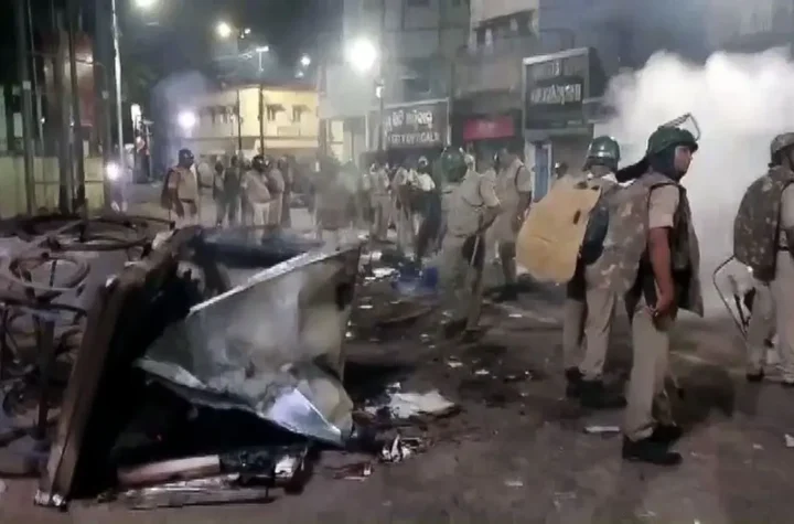దుర్గా మాత నిమజ్జనంలో ఉద్రిక్తత.. కటక్‌లో కర్ఫ్యూ