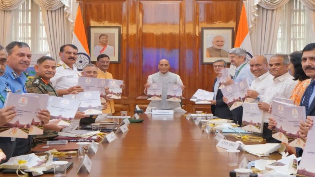 త్రివిధ దళాలకు రూ.79 వేల కోట్ల రక్షణ కొనుగోళ్లు త్రివిధ దళాలకు రూ.79 వేల కోట్ల రక్షణ కొనుగోళ్లు