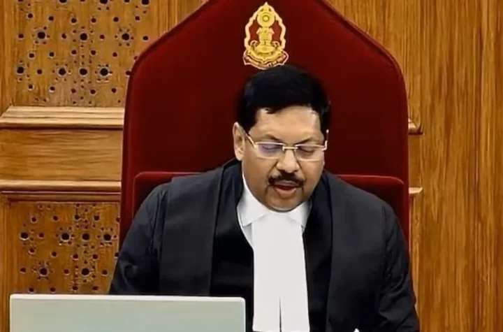 సీజేఐ జస్టిస్​ బీఆర్​ గవాయ్​పై దాడి యత్నం