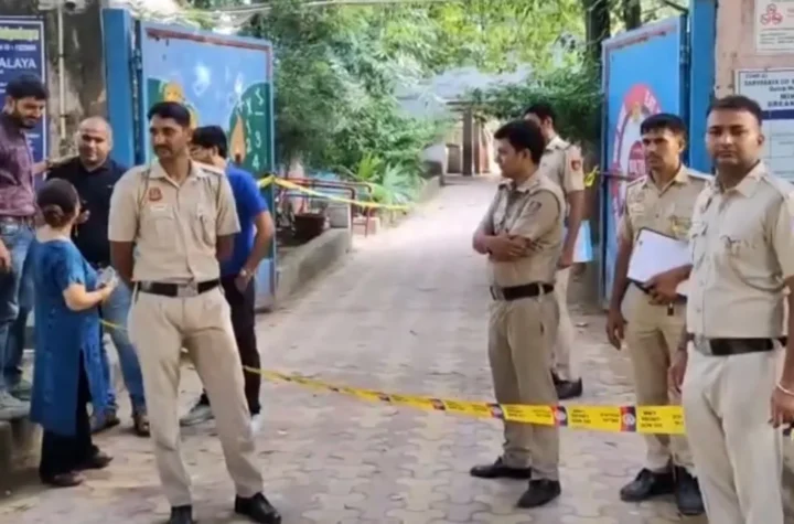 ఢిల్లీలో ఇద్దరు  ఐసిస్‌ ఉగ్రవాదుల అరెస్ట్ .. భారీ ఉగ్రకుట్ర భగ్నం