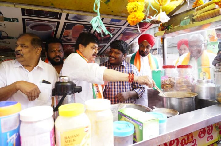 ఫీజు బకాయిలు చెల్లించకపోతే సచివాలయం ముట్టడి!