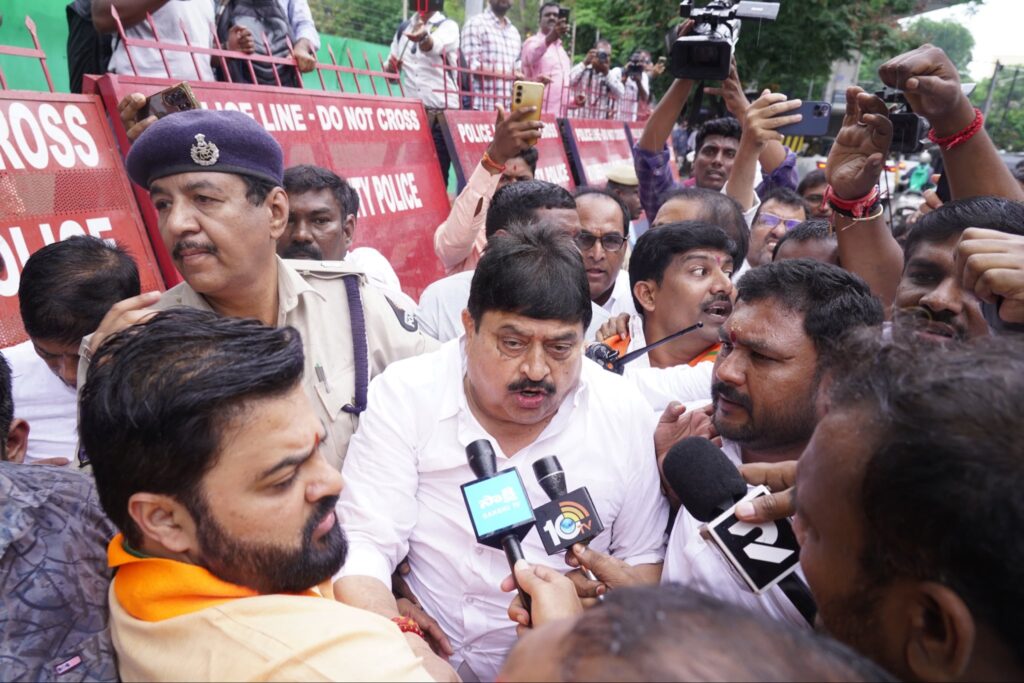 తెలంగాణలో నడుస్తున్నది రేవంతుద్దీన్ సర్కారు