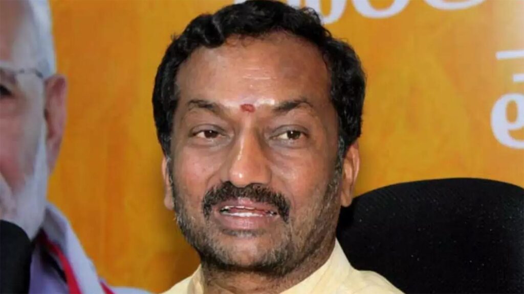 ఓటర్ కార్డులు కాంగ్రెస్ నేత పంపిణీపై బిజెపి ఫిర్యాదు