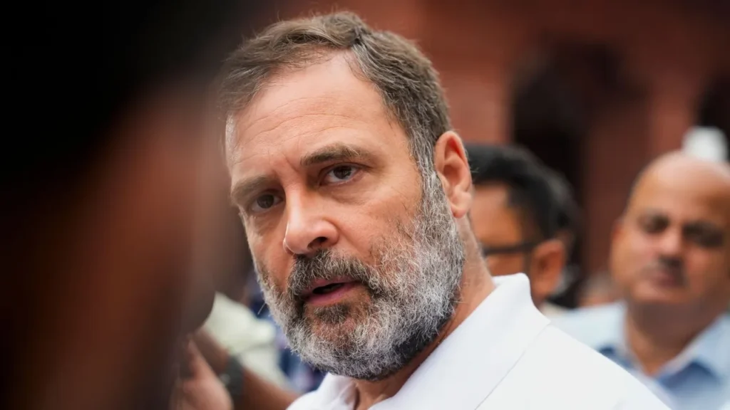బీహార్ ఎన్నికల ప్రచారంలో కనిపించని రాహుల్ గాంధీ! బీహార్ ఎన్నికల ప్రచారంలో కనిపించని రాహుల్ గాంధీ!