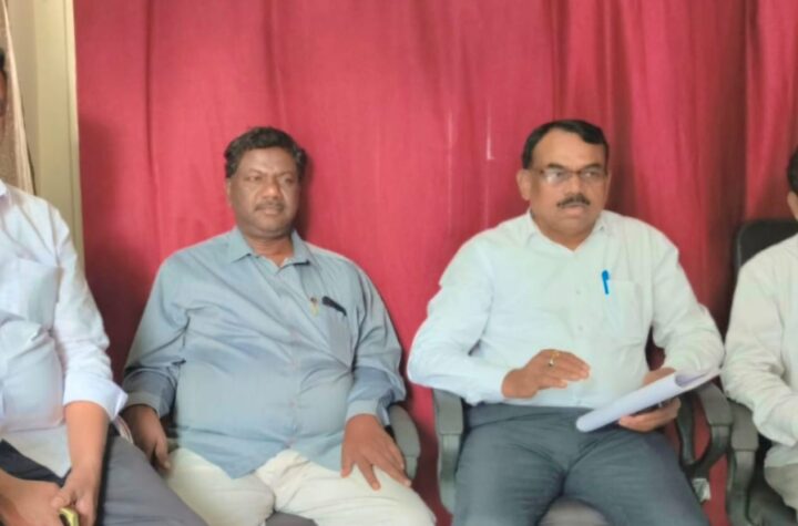 జర్నలిస్టులకు  విరాహత్ అలీ క్షమాపణ చెప్పాలి