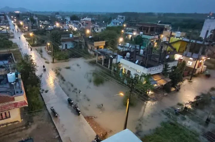 తెలంగాణపై మొంథా పంజా.. జలదిగ్బంధంలో వరంగల్